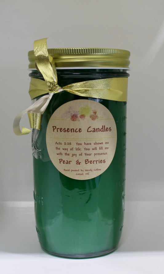 Pears & Berry Scented Candle